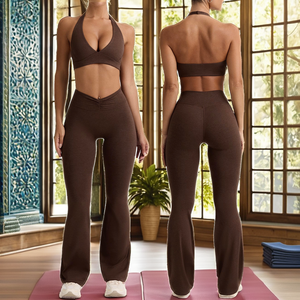 Conjunto de pantalones acampanados de yoga y sujetador con cuello halter y corte en V de cintura alta para mujer, ropa deportiva de compresión para entrenamiento y fitness - Product Image 2
