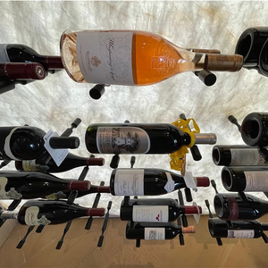 Cave <span class=keywords><strong>à</strong></span> <span class=keywords><strong>vin</strong></span> sur mesure du sol au plafond avec cadre en métal noir, fond en pierre éclairé et <span class=keywords><strong>armoire</strong></span> <span class=keywords><strong>à</strong></span> <span class=keywords><strong>vin</strong></span> intégrée en acier inoxydable - Product Image 3