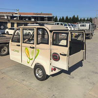Tricycle électrique spacieux 4 places 6 portes fermé New Energy Tricycle motorisé pour senior Idéal pour les sorties quotidiennes, les voyages en famille