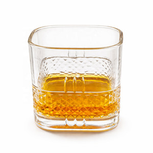 Vaso Cuadrado para Whisky de 380 ml |   Vaso de whisky de base pesada estilo Old Fashioned |   Patrón de Corte Cristalino, Apto para Lavavajillas, Venta al por Mayor - Product Image 1