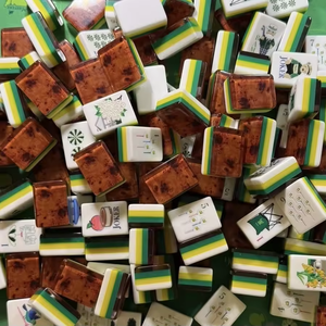 Juego de Mahjong de Lujo Americano de 160 Fichas de 4 Capas con Diseño de Concha de Tortuga y Loto Blanco, Fichas de Mahjong Haus House Set Water Pearls Majhong Leaves - Product Image 5