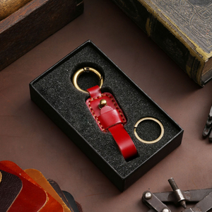 LLavero de coche de cuero genuino Vintage duradero con opción de logotipo personalizado Diseño unisex y caja de embalaje de regalo - Product Image 5