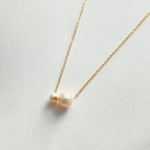 Collar con Colgante de Perla Simple Chapado en Oro de 14k EManco, Joyería para Mujer, Regalos de Cumpleaños para Mejores Amigas - Product Image 6