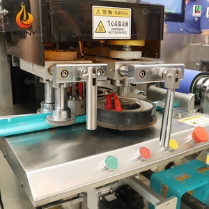 Machine de fabrication de mouchoirs humides à bas prix Lingettes humides dans une machine d'emballage individuel pour fabriquer des lingettes humides - Product Image 6