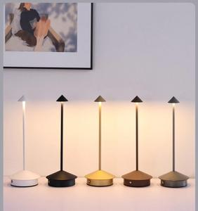 Escritorio/MESA LED moderno de alta calidad, cama recargable, lectura lateral, puerto de carga USB, <span class=keywords><strong>Control</strong></span> remoto, diseño Simple de aluminio - Product Image 2