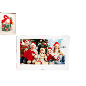 กรอบรูปดิจิตอลพลาสติก ABS ขนาด 10.1 นิ้ว ยี่ห้อ Superlieur ปรับแต่งโลโก้ได้ พร้อมหน้าจอ LCD ความละเอียด 1280*800 รองรับการเล่นไฟล์ MP4 MP3 AVI และนาฬิกา - Product Image 1