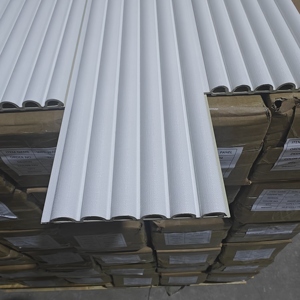 Panel <span class=keywords><strong>de</strong></span> pared decorativo <span class=keywords><strong>de</strong></span> WPC moderno para sala <span class=keywords><strong>de</strong></span> estar <span class=keywords><strong>de</strong></span> Hotel Instalación rápida impermeable ignífugo para <span class=keywords><strong>baño</strong></span> mejorado - Product Image 1