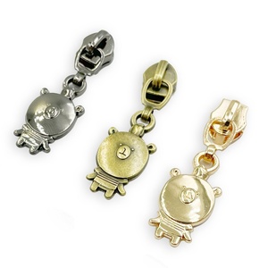 Venta al por Mayor de Diversos Tipos de Tiradores de Cremallera con Diseño de Animales Lindos, Tirador de Arcoíris para Bolsos - Product Image 3