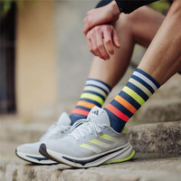 Chaussettes de compression de course Marathon Logo personnalisé Polyester Nylon Chaussettes de course à pied personnalisées Coolmax Chaussettes de performance de haute qualité