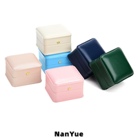 Boîtes à bijoux carrées en cuir PU, portables, à rabat, pour bracelets en jade, boîtes de rangement et de présentation, vente en gros, boîtes cadeaux à bijoux avec logo personnalisé