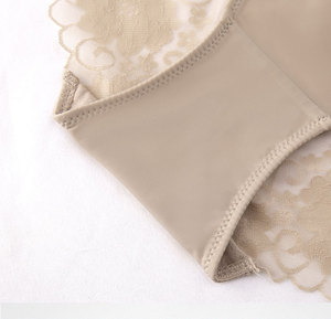 Culottes pour femmes en dentelle sexy, respirantes, ajourées et rehausseuses de fesses, culottes courtes en dentelle pure - Product Image 3