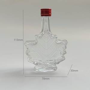 Bouteille en verre de silex unique de <span class=keywords><strong>feuille</strong></span> <span class=keywords><strong>d</strong></span>'érable de 50ml avec couvercle en aluminium avec bouchon pour alcool de whisky de <span class=keywords><strong>vodka</strong></span> de vin - Product Image 2