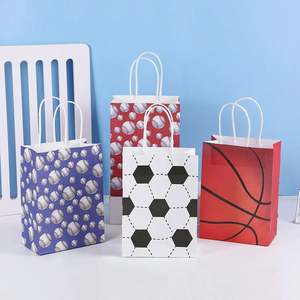 Sacs cadeaux en papier KM, sacs cadeaux de football, sacs à friandises à imprimé football pour enfants, célébration de jeu, décoration de fête sur le thème du sport - Product Image 3