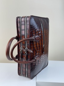 Porte-documents de luxe pour homme en cuir de crocodile véritable, sac à main de créateur, sac à dos personnalisé en peau de crocodile - Product Image 3