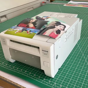 <span class=keywords><strong>Imprimante</strong></span> <span class=keywords><strong>photo</strong></span> numérique couleur <span class=keywords><strong>Fujifilm</strong></span> Ask 300 d'occasion, 90% neuve, <span class=keywords><strong>imprimante</strong></span> <span class=keywords><strong>photo</strong></span> numérique <span class=keywords><strong>Fujifilm</strong></span> Ask 300, <span class=keywords><strong>Fujifilm</strong></span> Ask 300 couleur numérique - Product Image 1