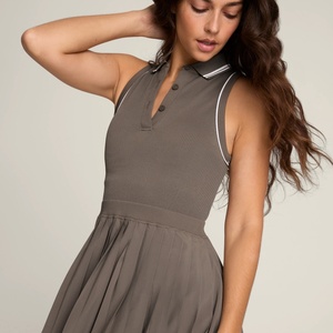 Vestidos de tenis para mujer al por mayor con logo personalizado, de secado rápido, sin costuras, de punto acanalado, cuello polo sexy, transpirables para exteriores - Equipo OEM - Product Image 5