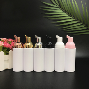 Botella <span class=keywords><strong>de</strong></span> PET <span class=keywords><strong>de</strong></span> plástico transparente esmerilado <span class=keywords><strong>de</strong></span> <span class=keywords><strong>50ml</strong></span>, bomba dorada para champú, crema, agua, logotipo personalizable, embalaje <span class=keywords><strong>de</strong></span> espuma en aerosol <span class=keywords><strong>de</strong></span> niebla fina - Product Image 5