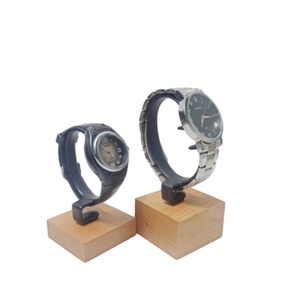 Exhibidor de Relojes Moderno de Acrílico y Madera Personalizado de Lujo, Acabado Transparente, Grabado Láser con Logotipo para Tiendas Minoristas - Product Image 6