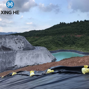 Geomembrana de HDPE de Baja Permeabilidad y Resistente a Químicos para Zonas de Residuos Industriales, Tanques de Petróleo y Lagunas de Aguas Residuales - Product Image 3
