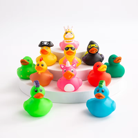 2025 Offre Spéciale assortis canards en caoutchouc imprimés d'animaux Jeep canard coffret cadeau pondéré flottant course jouets de bain pour bébés Festivals