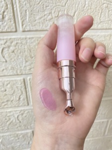 Huile à lèvres hydratante brillante en gros, étiquette privée, huile à lèvres végétalienne imperméable, huile à lèvres non parfumée qui change de couleur - Product Image 1