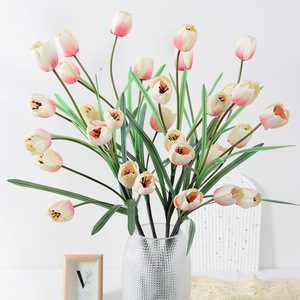 Flor Artificial Tulipán de 5 Cabezas, Flor de Seda y Plástico Hecha a Mano, Decoración para Bodas y Hogar - Product Image 3