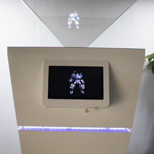 Boîtier de projecteur hologramme pyramidal 3D personnalisé 1*1m affichage à 360 degrés affichage holographique 3D publicité hologramme - Product Image 6