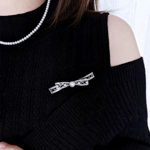 Broches de Moda Japonesa con Lazos Degradados de Xiaohongshu para Ropa de Tres Estaciones - Product Image 5