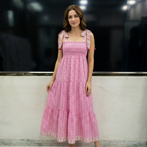 Vestido Maxi Asimétrico de Algodón 100% con Estampado Geométrico Rosa, Volantes en Capas, Cintura Elástica, Estilo Boho, Tirantes Finos, Corte en A, Casual - Product Image 4
