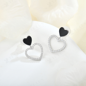 YILUN Boucles d'oreilles en argent sterling 925 Love in Air Heart Drop Rhodium Plated Zircon Stones Women's Party Office/Career - Product Image 3