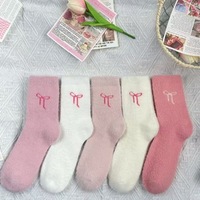 Herbst Winter Damen Nerz-Velours Antibakterielle Schleife Plüsch Crew-Socken mit Bündchen-Logo Niedliche Süße Warme Haus-Schlafsocken