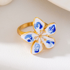 Anello Floreale a Cinque Petali per Vacanze al Mare, Anello Vintage da Donna con Fiore Smaltato - Product Image 5