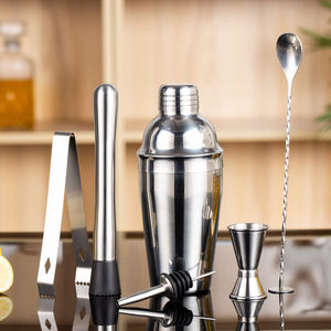 Ensemble de shakers DF en acier inoxydable, 6 pièces, outils de barman avec design moderne minimaliste floqué, capacités de 350 ml/550 ml/750 ml - Product Image 1