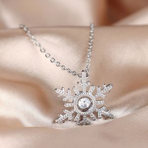 Collar Elegante de Alta Gama para Mujer, Diseño de Colgante de Copo de Nieve Blanco, Cadena de Eslabones Geométricos, Latón con Circonita, para Aniversario - Product Image 5