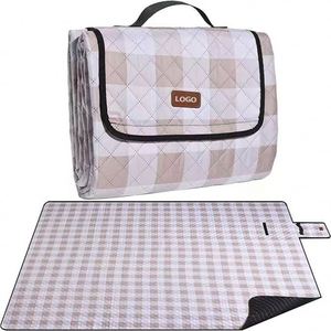 Mantas de Picnic Impermeables Plegables Extra Grandes, 80"x 80", Tapete Portátil Ligero de 3 Capas con LOGO, Ideal para Acampar al Aire Libre - Product Image 1