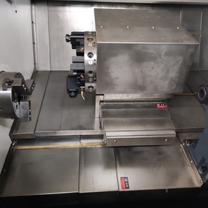 Eixo Y Automático de Metal, Equipado com Cama Inclinada a 45 Graus e Torre de Ferramentas Elétricas, Ideal para Peças de Alta Precisão. - Product Image 6