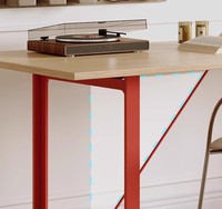 Bureau d'ordinateur moderne et coloré, multifonctionnel, durable, table de bureau à domicile