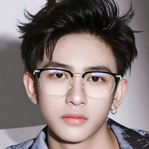 แว่นสายตาผู้ชายแบบครึ่งกรอบ สีดำ เลนส์ใส Cr39 กรอบขนาดกลาง รุ่นปี 2024 - Product Image 3