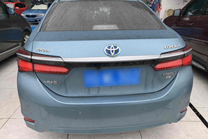 รถยนต์มือสอง โตโยต้า โคโรลล่า อัลติส พรีสทีจ ขับเคลื่อนล้อหลัง เกียร์อัตโนมัติ รถส่งออก เบาะหนัง ล้อแม็ก R16 พวงมาลัยซ้าย - Product Image 5