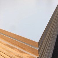Panneau MDF moderne de haute qualité E0 Panneaux de fibres de meubles écologiques pour armoires de cuisine Papier mélaminé