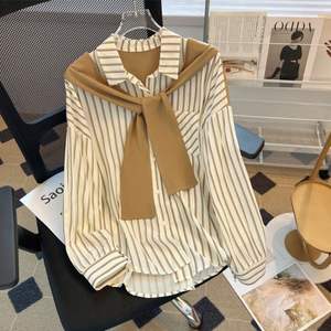 Boutique all'ingrosso 2025 estate nuova moda finta scialle in due pezzi <span class=keywords><strong>camicia</strong></span> da donna a maniche lunghe a righe - Product Image 3