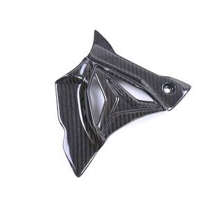 AISKA Cubierta de Piñón de Motocicleta de Fibra de Carbono Seca 3K Real en Stock para BMW S1000RR 2019+ S1000R 2021+ <span class=keywords><strong>M1000RR</strong></span> - Product Image 3