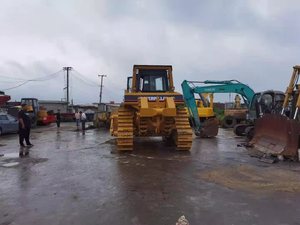 รถดันดิน CAT D6H มือสอง สภาพดี รถดันดินแท้พร้อมใบมีด Root Rake และระบบไฮดรอลิกครบชุด - Product Image 6