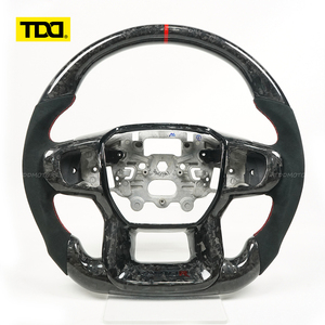 Volant en fibre de carbone véritable TDD compatible avec Ford - Product Image 1
