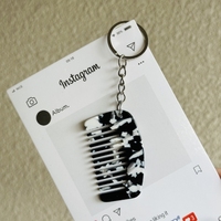 Nouveau Mini Peigne en Silicone Acétique Anime, Accessoire Pendentif Porte-clés, Peigne Compact Anti-Emmêlement Haute Qualité