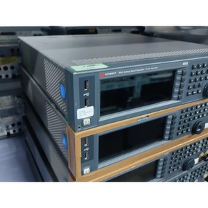 Générateur de signaux Keysight N5183B 20 GHz d'occasion - Product Image 4
