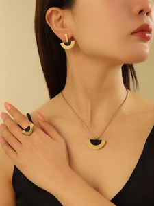 Juego de Joyería de Acero Inoxidable Chapado en Oro para Mujer, Aretes y Collar con Forma de Abanico, Idea de Regalo para Boda, Fiesta, Compromiso, Aniversario - Product Image 4