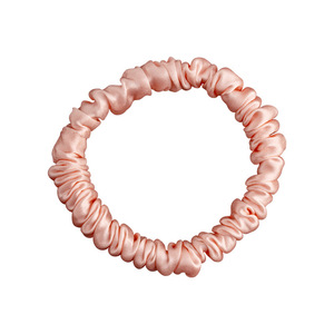 Prix de gros OEM 19 momme 100% Soie de mûrier Scrunchie fait main 1cm Élastique à <span class=keywords><strong>cheveux</strong></span> en soie élégant et simple Attache-<span class=keywords><strong>cheveux</strong></span> en soie - Product Image 3