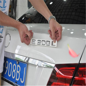 Chuyên Nghiệp Tùy Chỉnh In <span class=keywords><strong>Logo</strong></span> Kim Loại Nhôm Biểu Tượng Phong Cách Trang Trí Tự Động Xe Biểu Tượng - Product Image 6