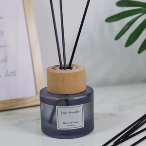 Difusor de Aroma Personalizado con Fragancia de Colonia de Lujo en Botella de Vidrio de 110 ml con Aceite Esencial - Product Image 1